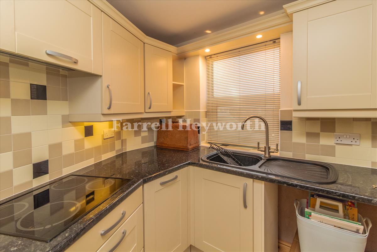 Annex kitchen image 2