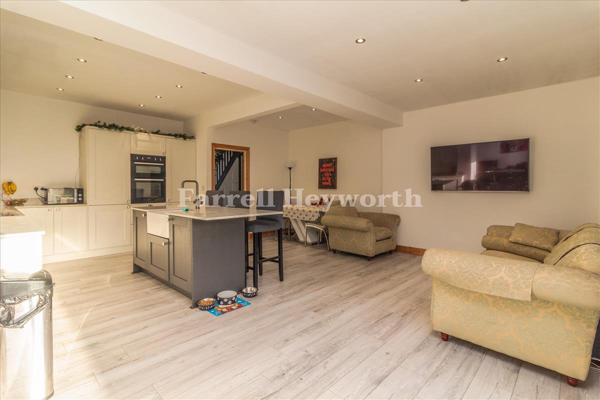 Open Plan Living image 2