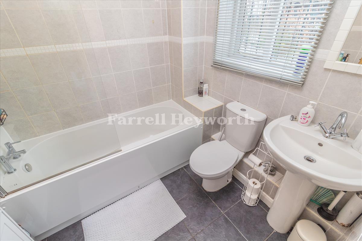 En Suite Image 2