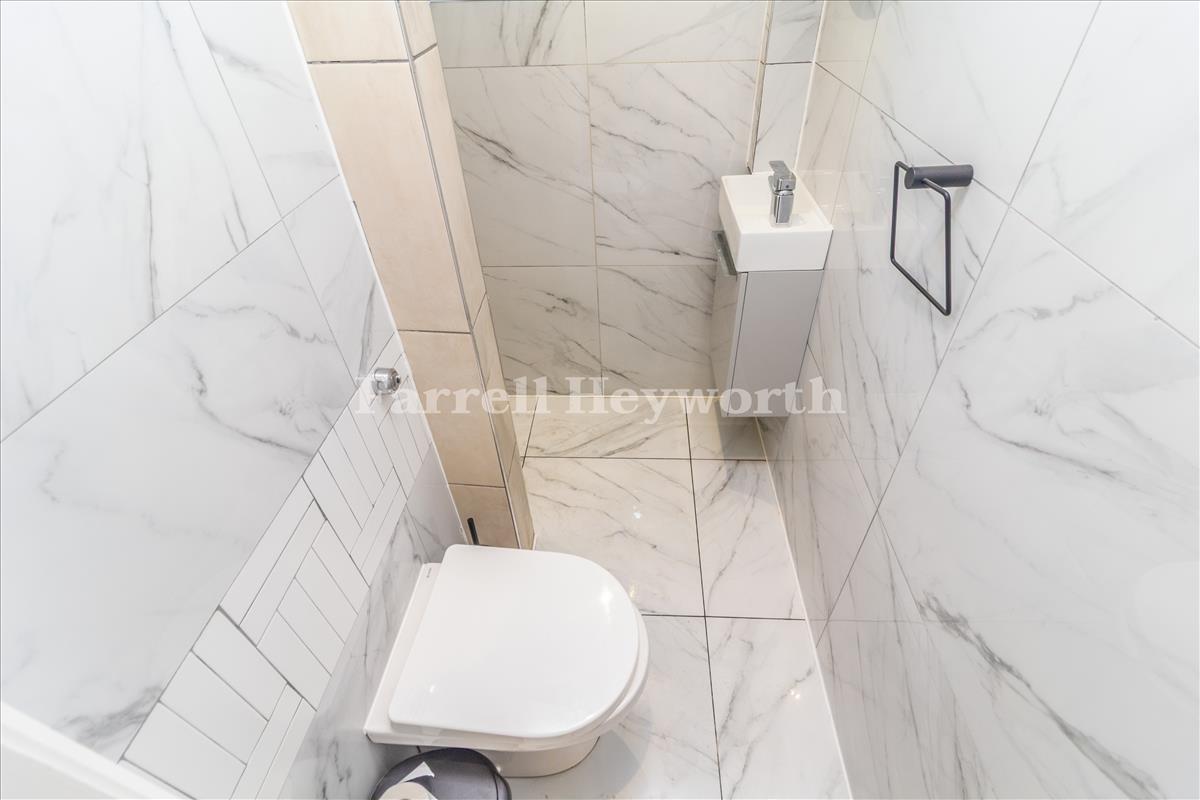 Wet Room image 2
