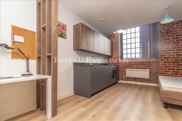 Open Plan Living image 3