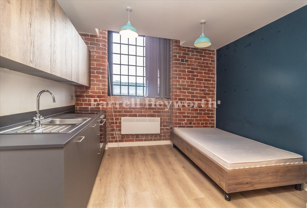 Open Plan Living image 4