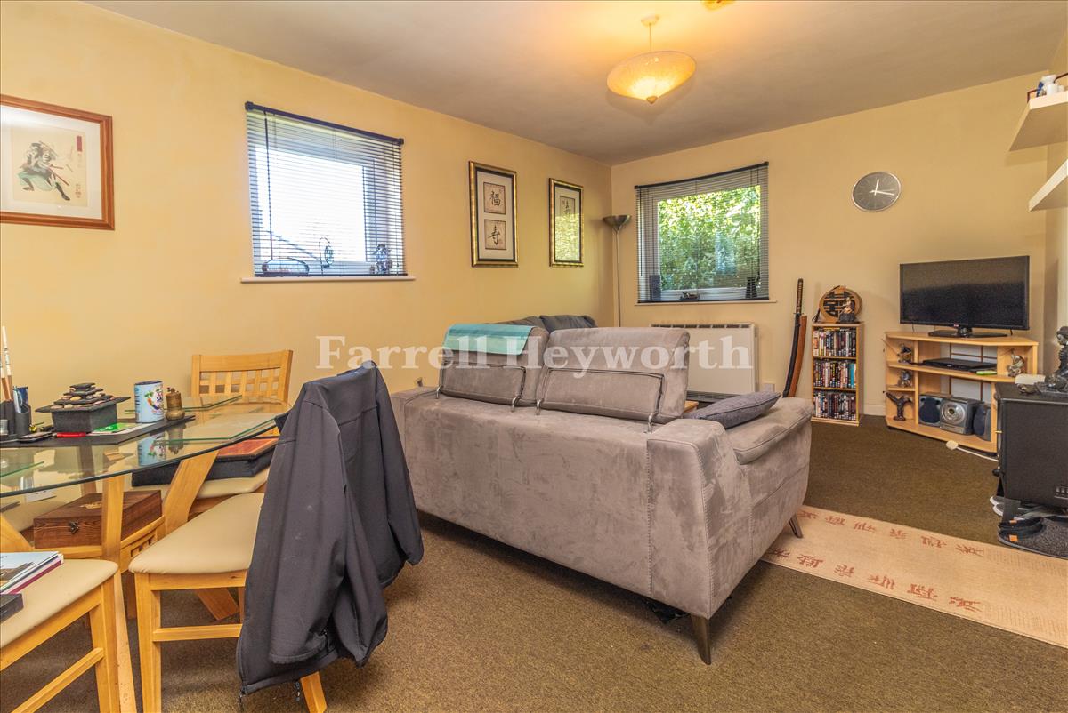 Lounge Diner image 2