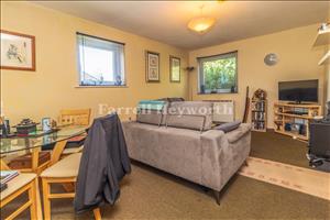 Lounge Diner image 2