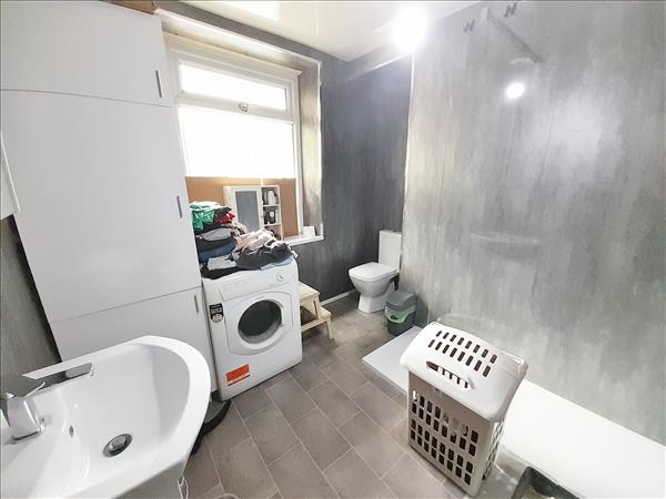 Graham Street Shower Room WC