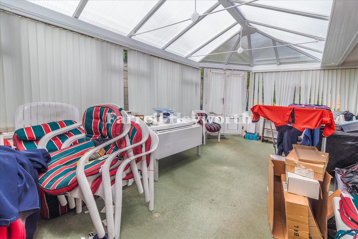 Garden Room image 3