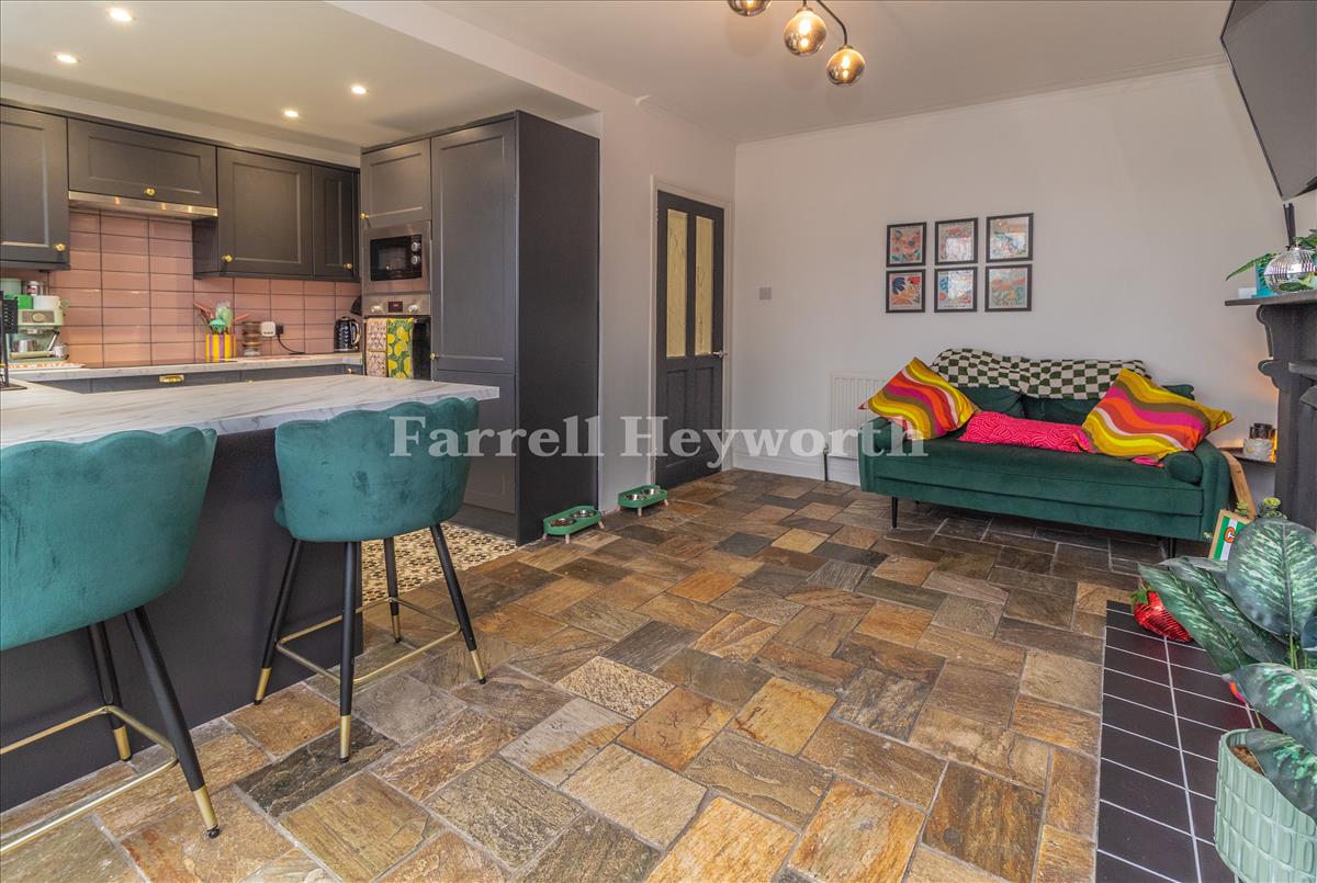 Open Plan Living image 3