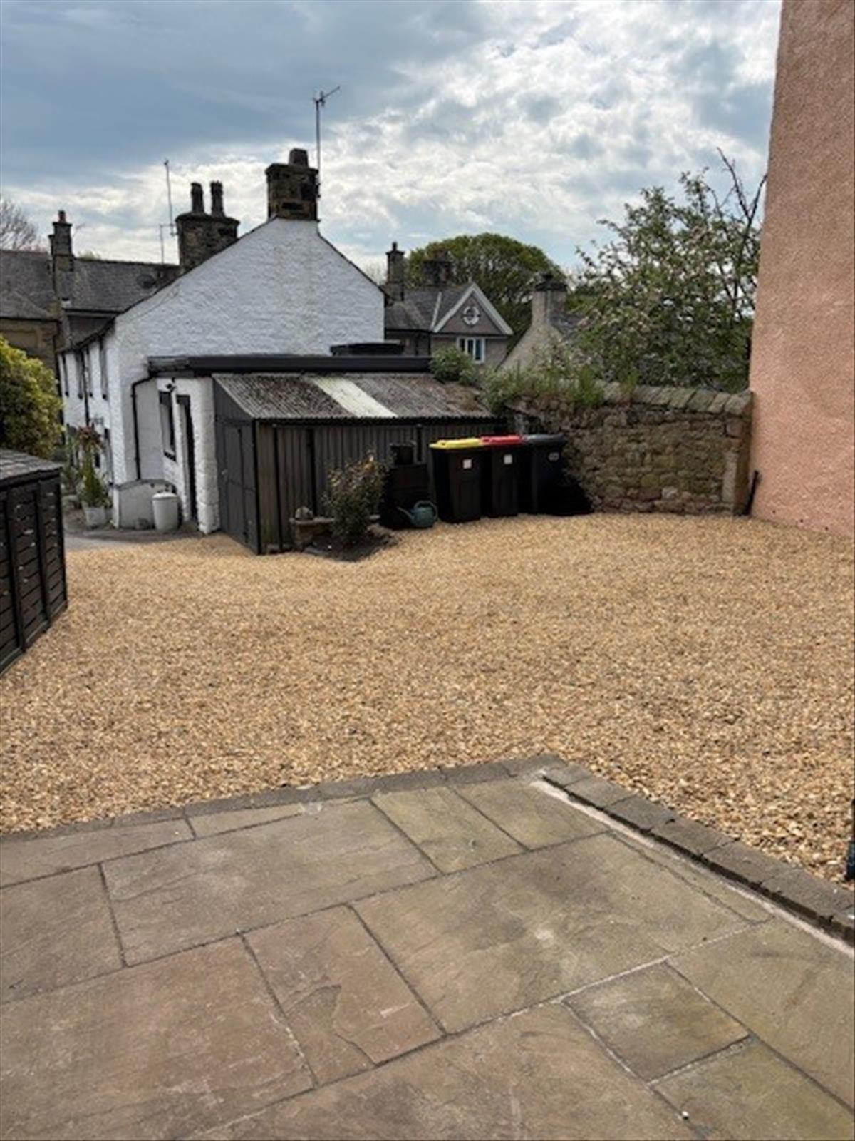 Upper Drive / Adjoining Land Area 2
