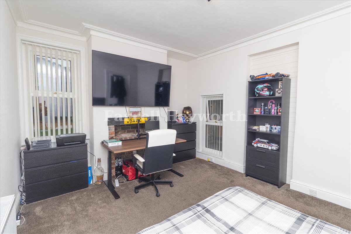 Living room or bedroom 5