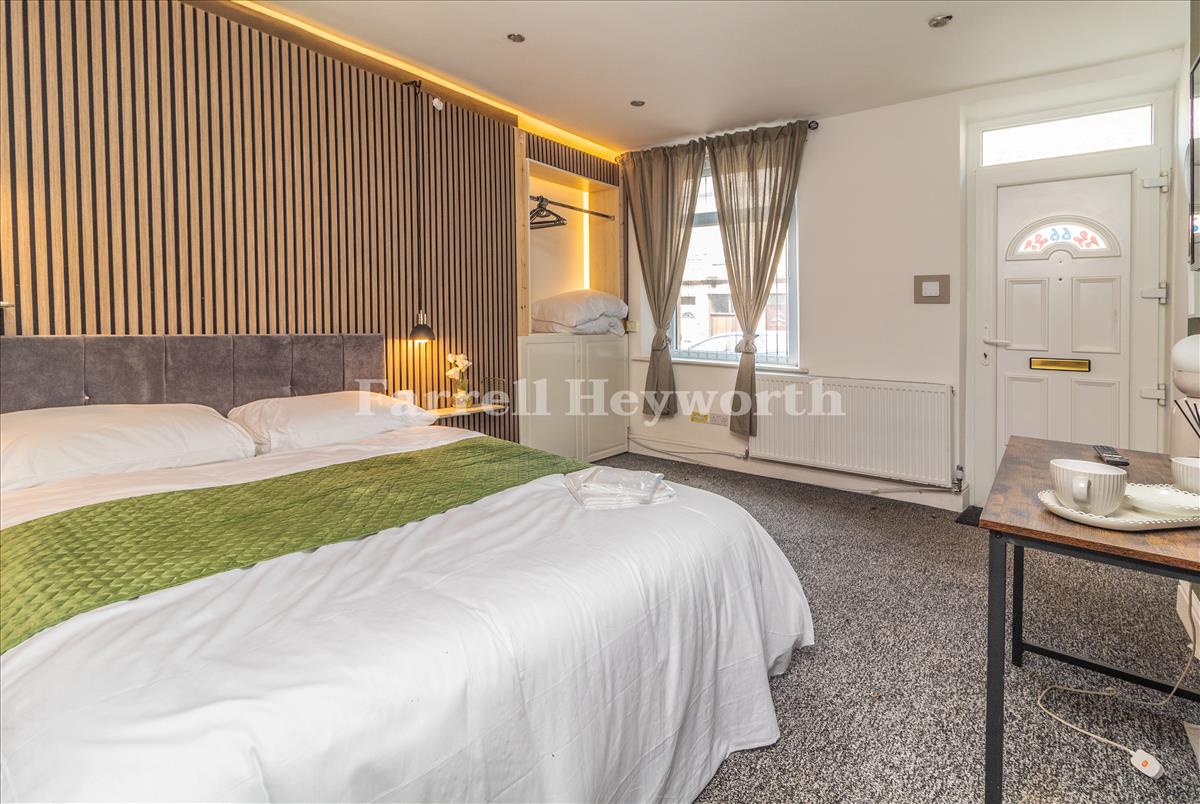 Flat 1 Bedroom image 2