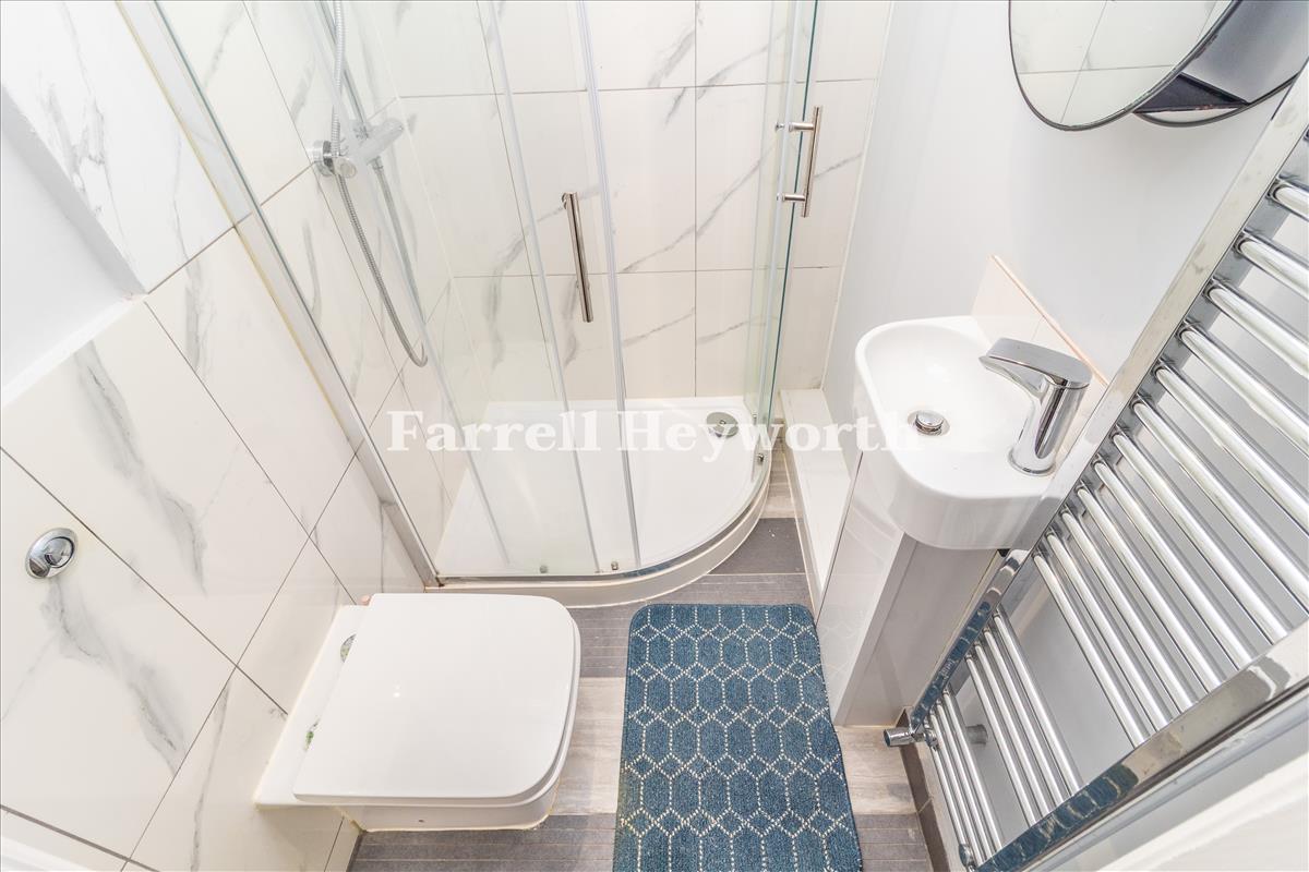 Flat 2 Bedroom 2 En Suite