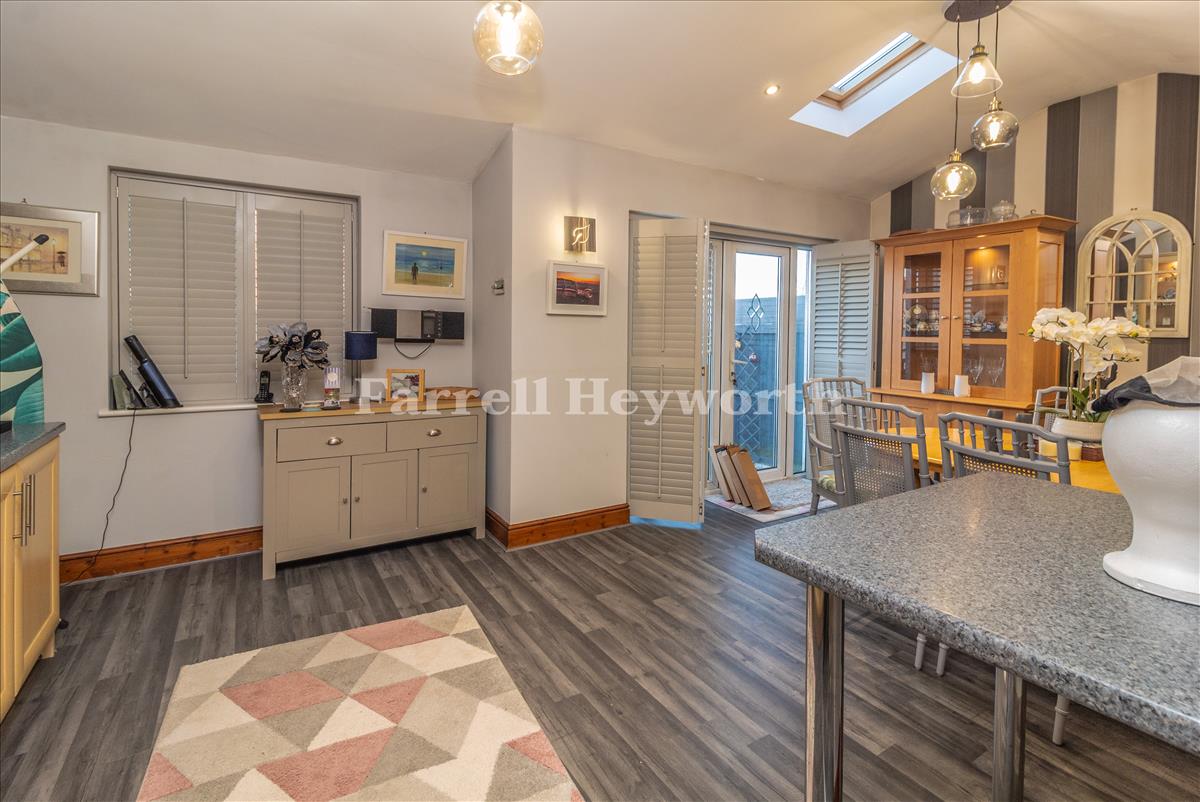 Open Plan Area image 3