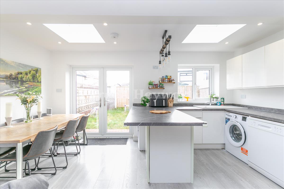 Kitchen diner family room view 5