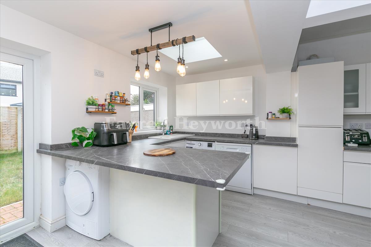 Kitchen diner family room view 6