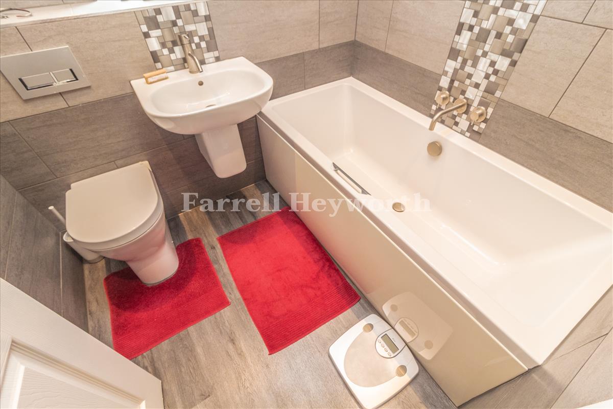 Bathroom image 2