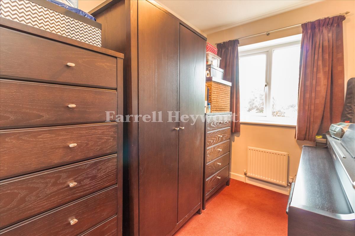 Bedroom 2 image 2