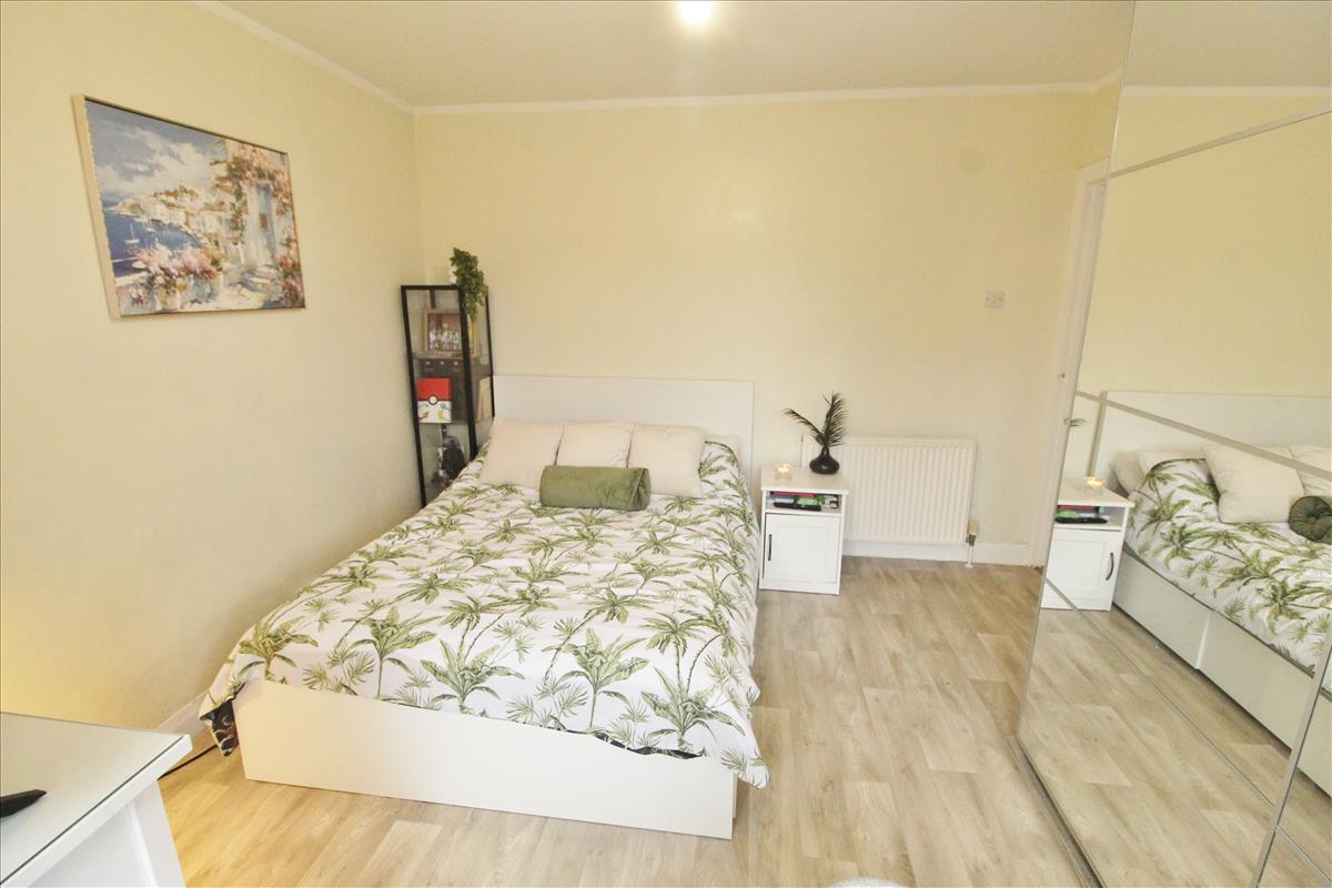 Hillmount Avenue Bedroom