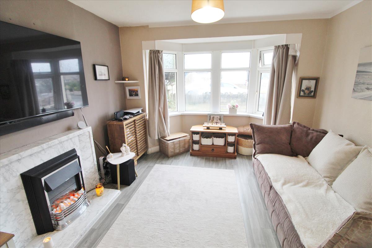 Hillmount Avenue Lounge