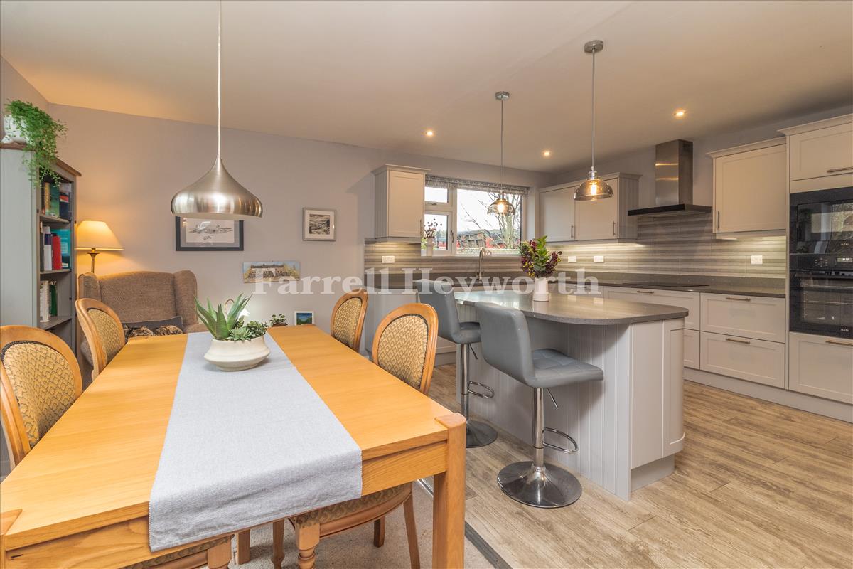 Kiktchen Diner image 3