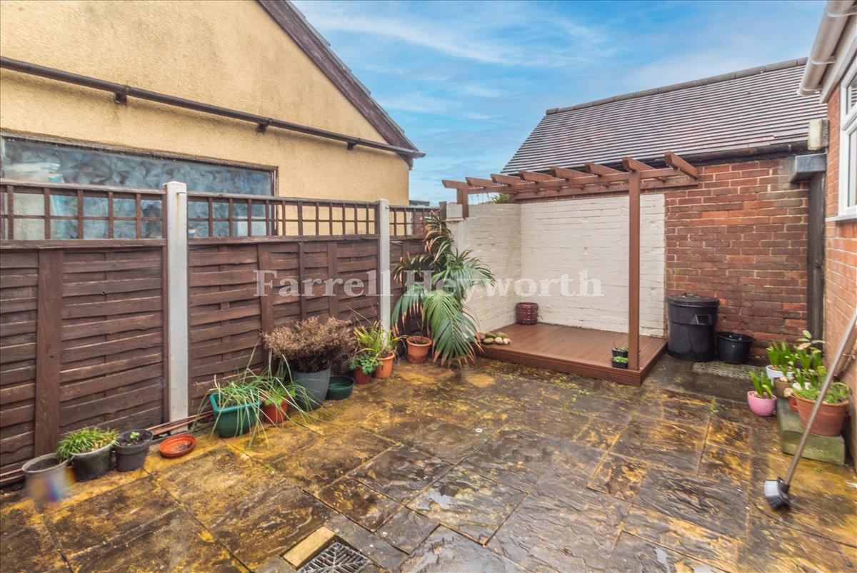 Seating Area image 2