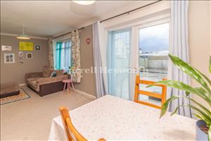 Lounge Diner image 2