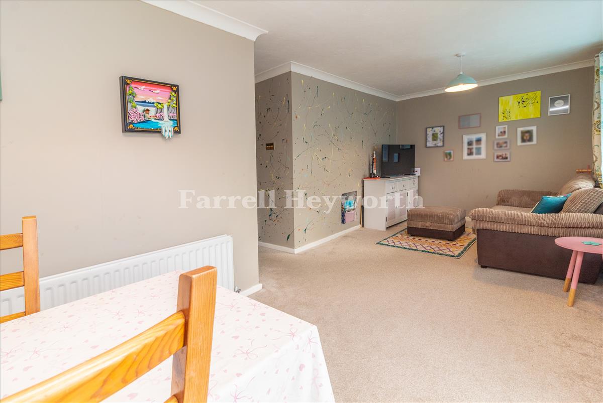 Lounge Diner image 4