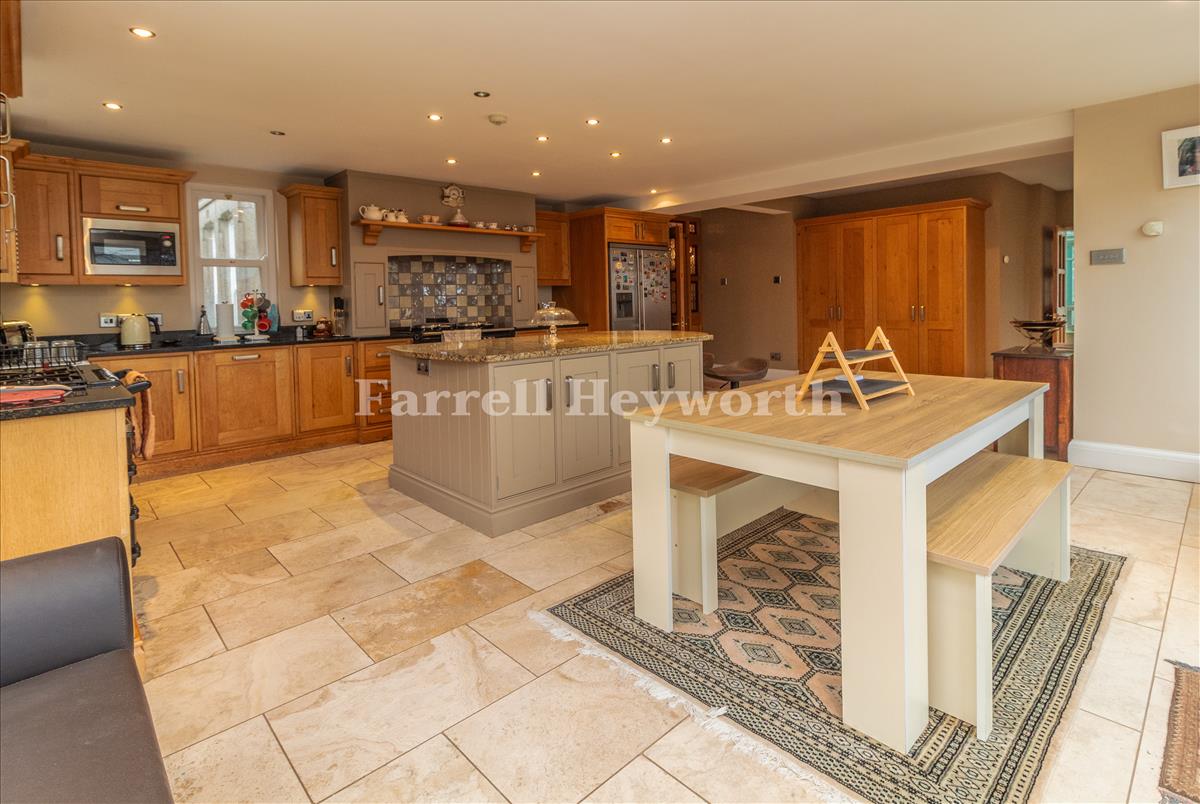 Breakfast Kitchen image 2