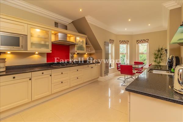 Kitchen Diner image 2