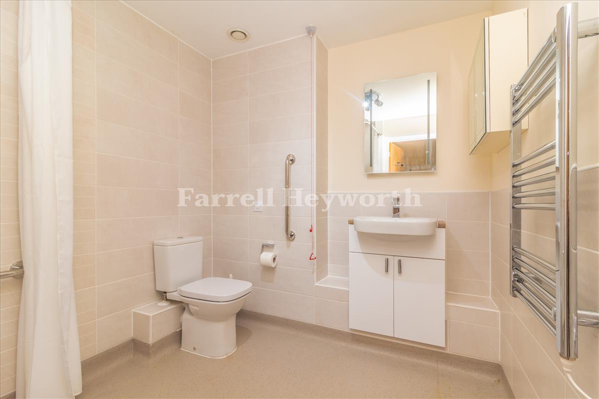 Wet Room image 2