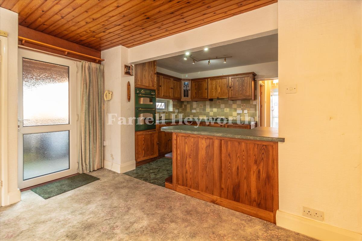 Kitchen Diner image 2