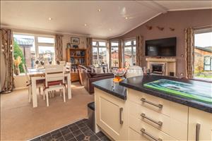 Open Plan Living image 4