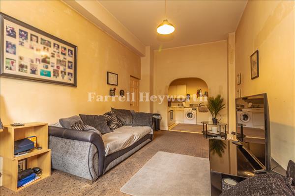 Lounge image 2