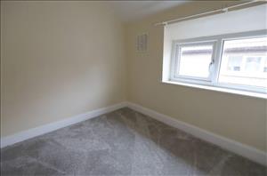 Lordsome Middle Bedroom