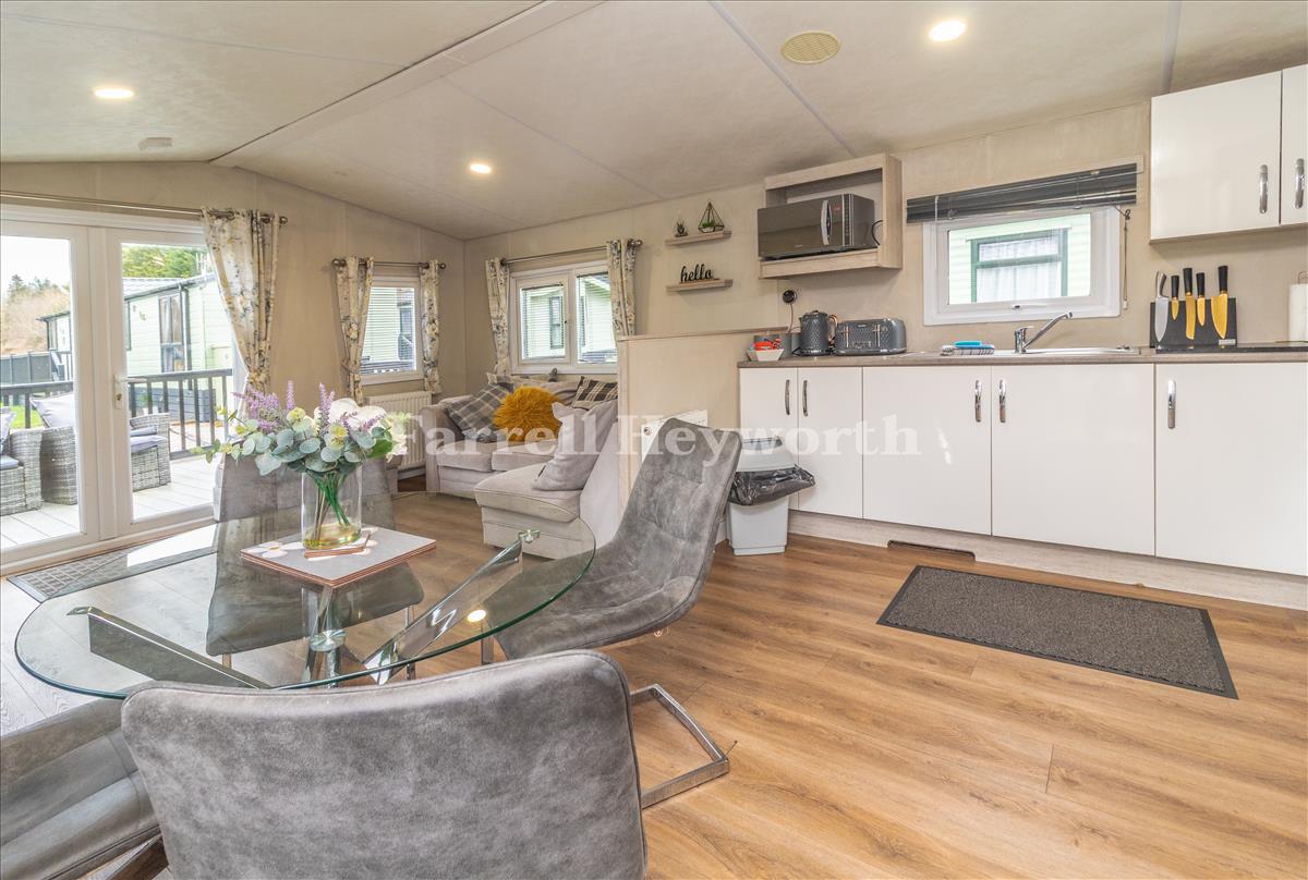 Open Plan Living image 3