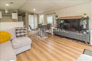 Open Plan living image 5