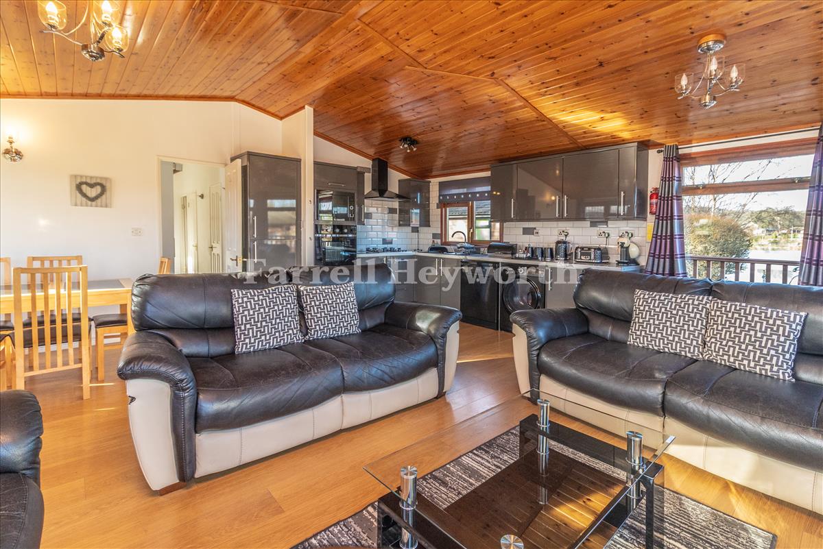 Open Plan Living image 3