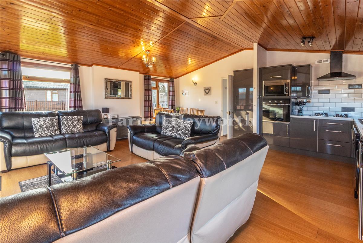 Open Plan Living image 6