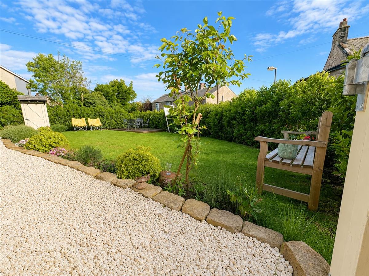 Garden Frontage