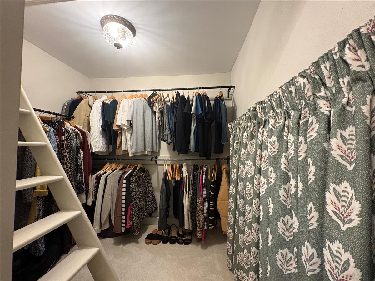 Walk In Wardrobe