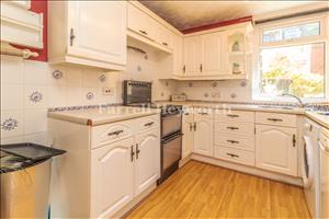 Kitchen image 2