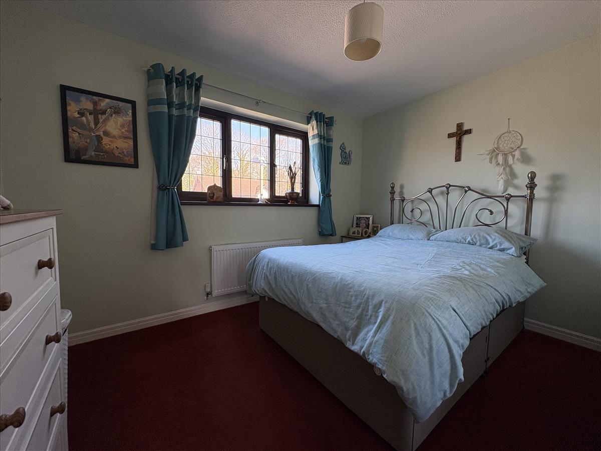 Master Bedroom Pic 1