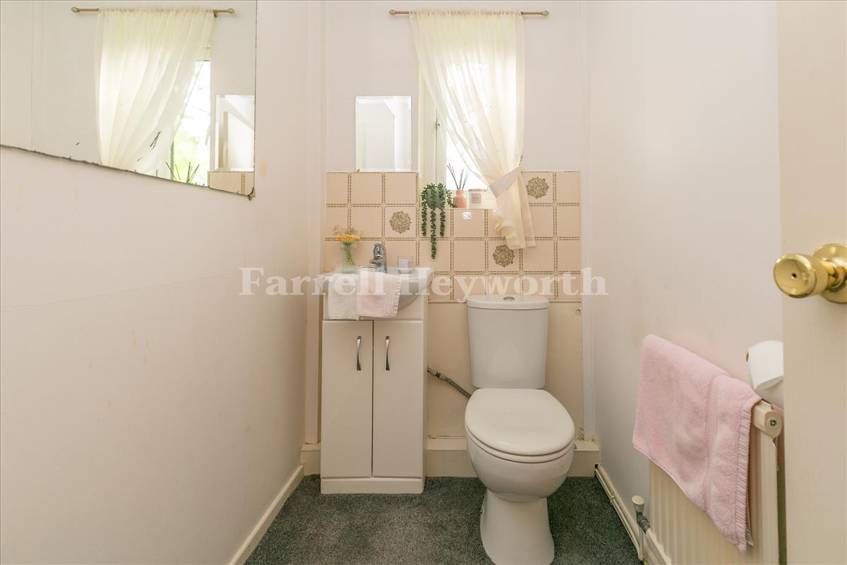 FF WC