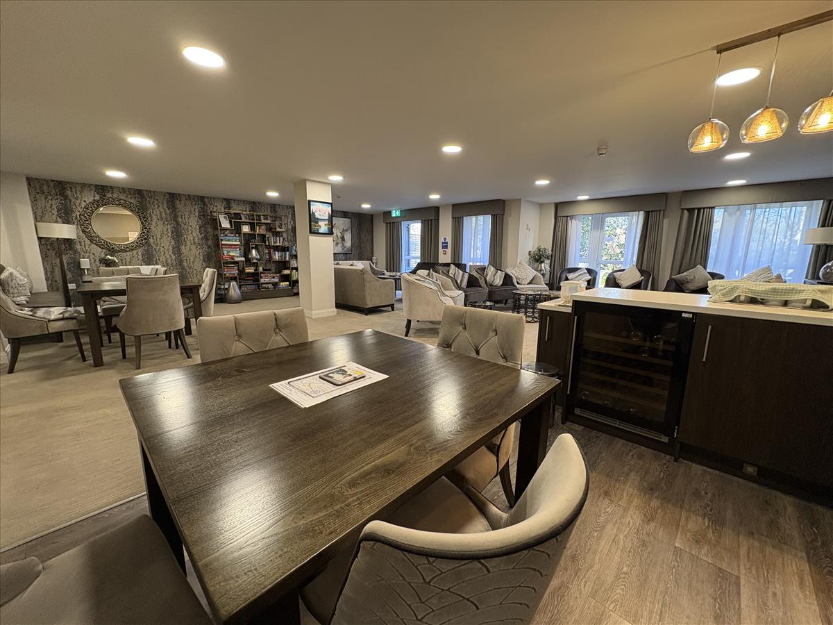 Communal Lounge Pic 1