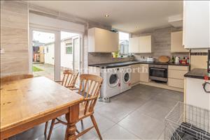 Kitchen Diner image 2