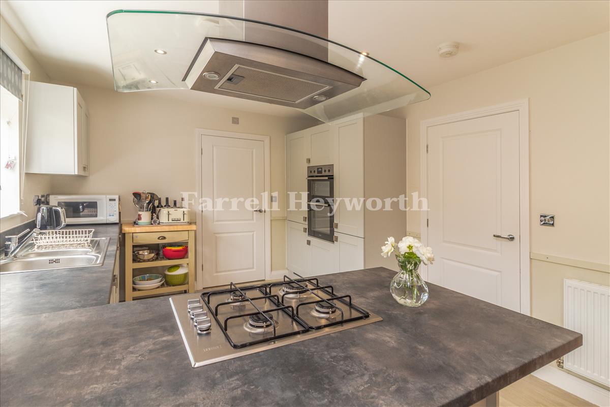 Kitchen image 3