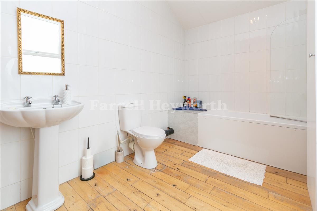First floor flat bathroom
