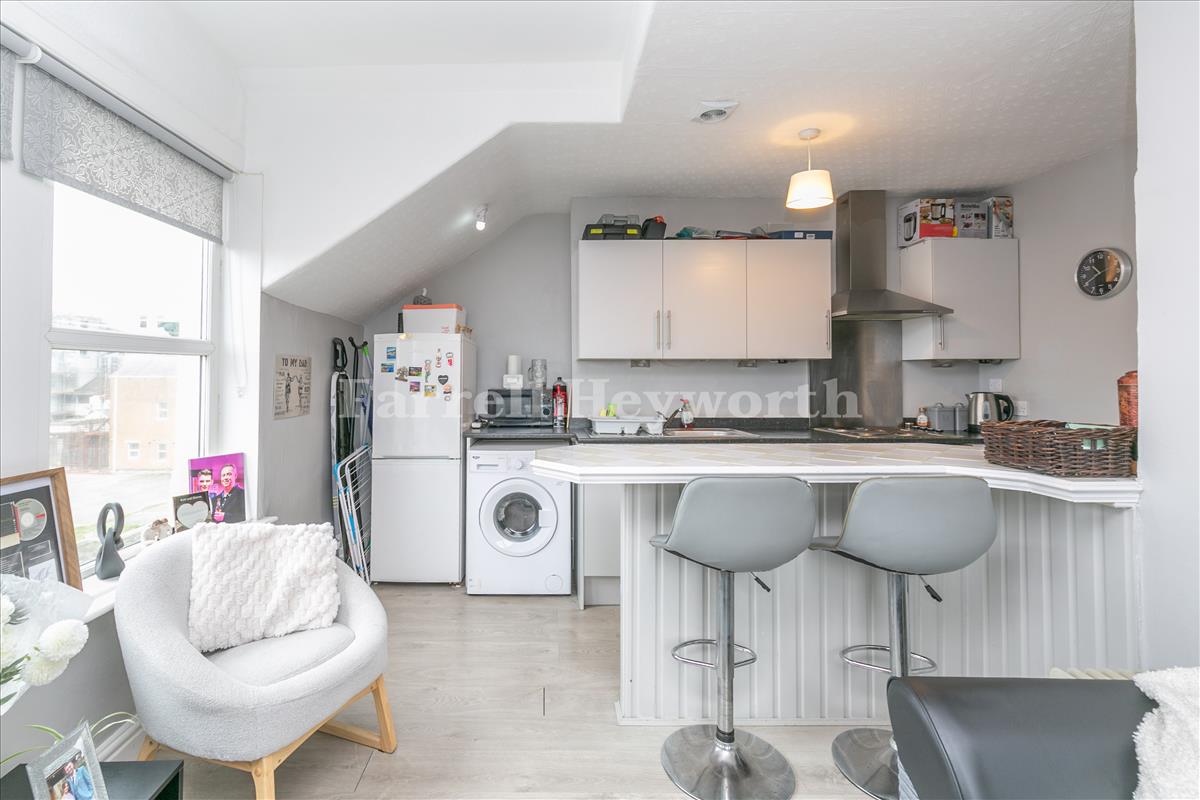 Top floor flat reception