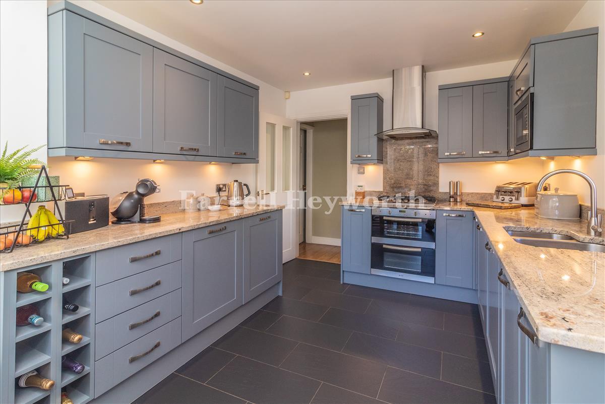 Kitchen Area image 2