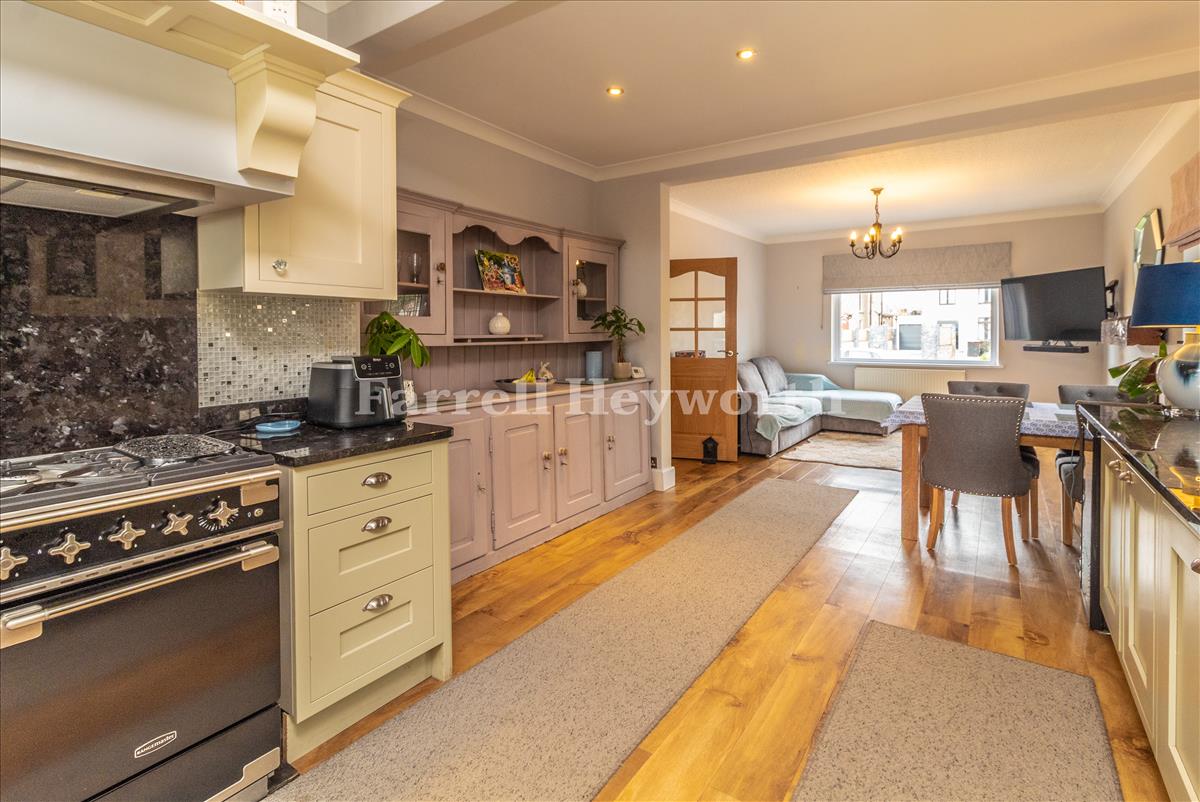 Open Plan Area image 5