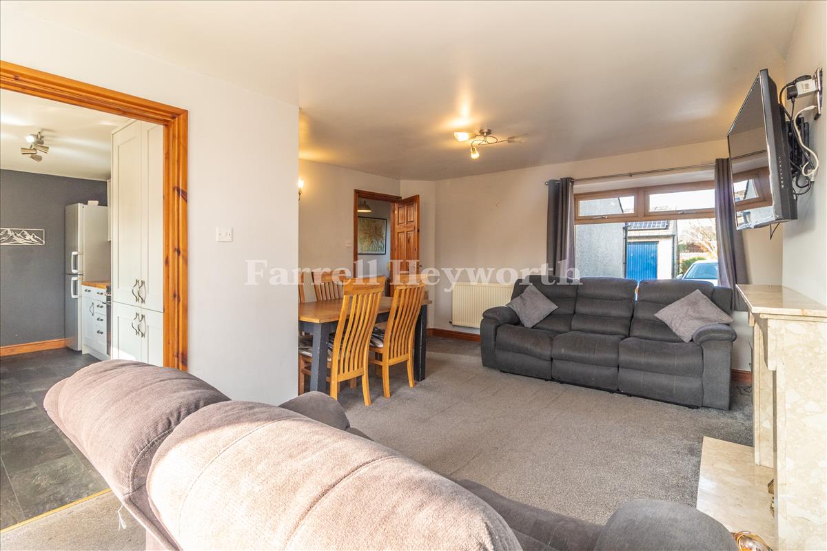 Lounge Diner image 2